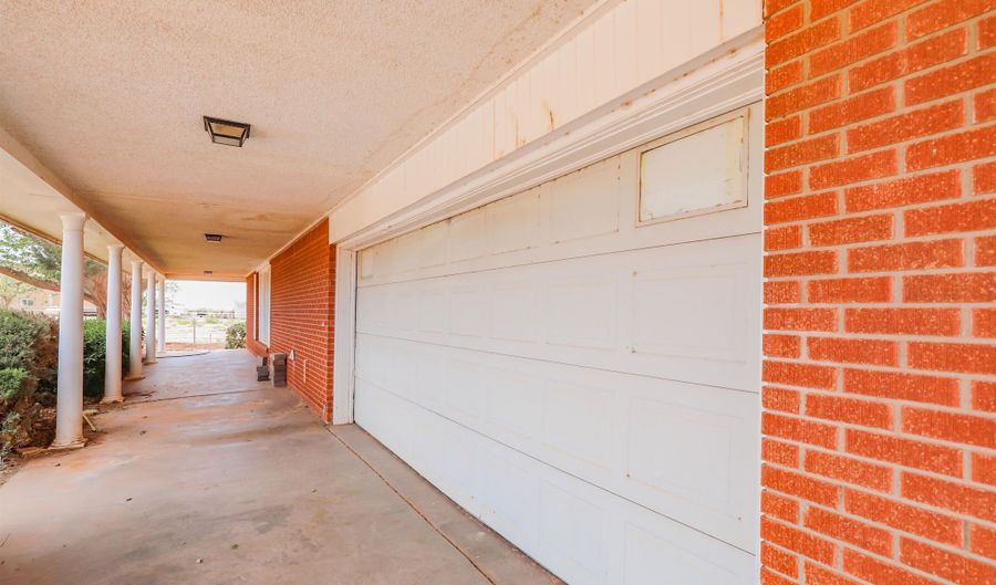 7082 US Hwy 54/70, Alamogordo, NM 88310 - 4 Beds, 3 Bath