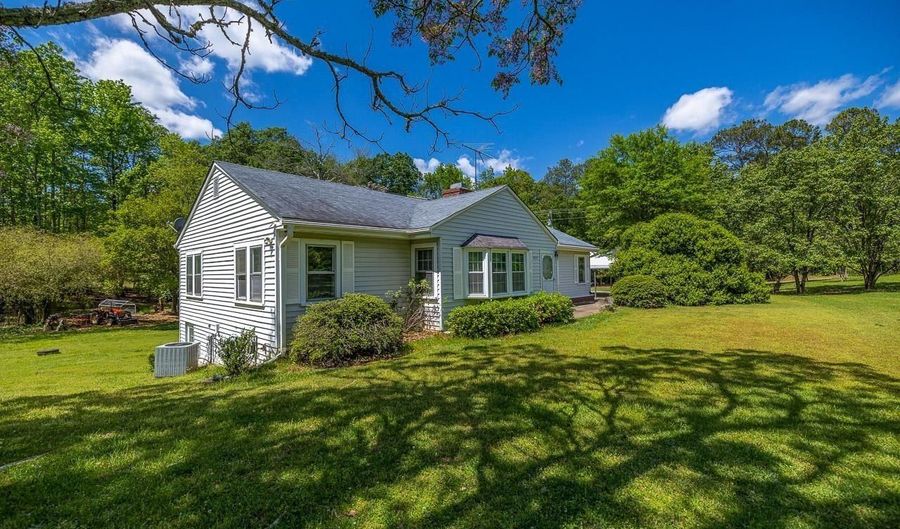 10676 Augusta Rd, Belton, SC 29627 - 4 Beds, 3 Bath