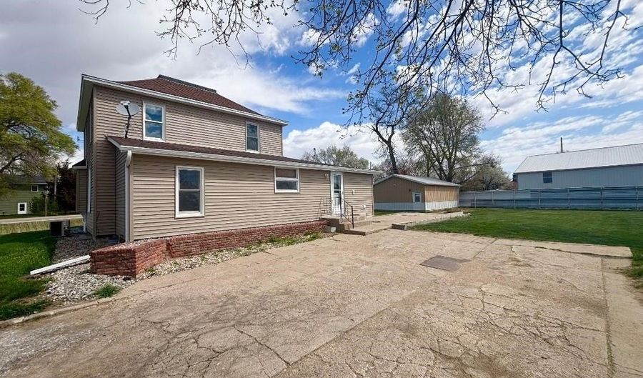 224 E Church St, Albion, NE 68620 - 3 Beds, 1 Bath