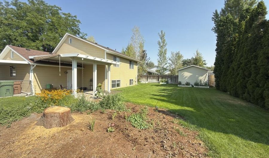 4818 Freedom Ave, Chubbuck, ID 83202 - 3 Beds, 2 Bath
