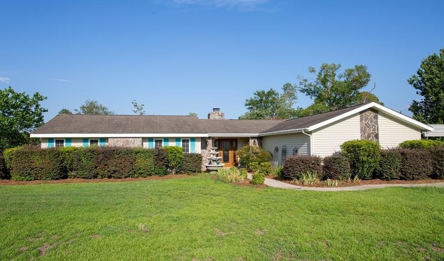97 Andrea, Baxley, GA 31512 - 3 Beds, 2 Bath