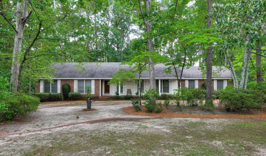 212 Englewood Rd SW, Aiken, SC 29803 - 3 Beds, 3 Bath