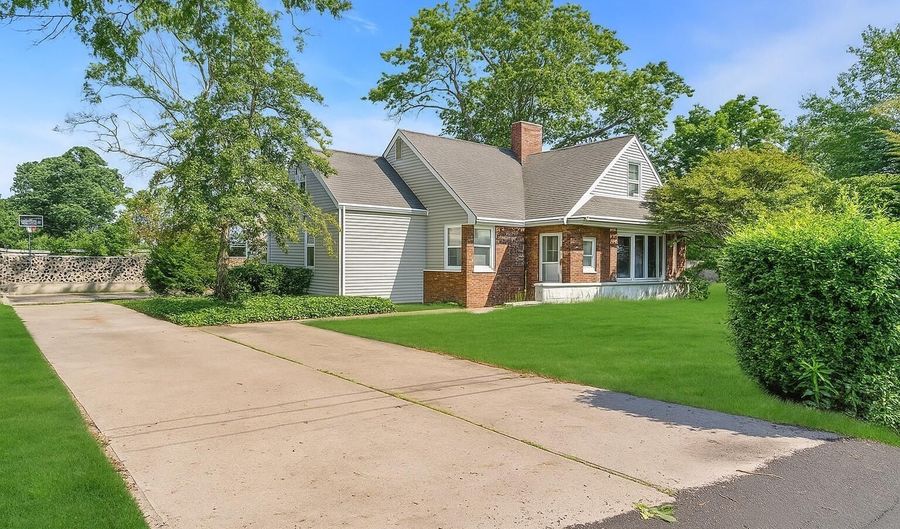 236 Longboat Ave, Beachwood, NJ 08722 - 9 Beds, 6 Bath
