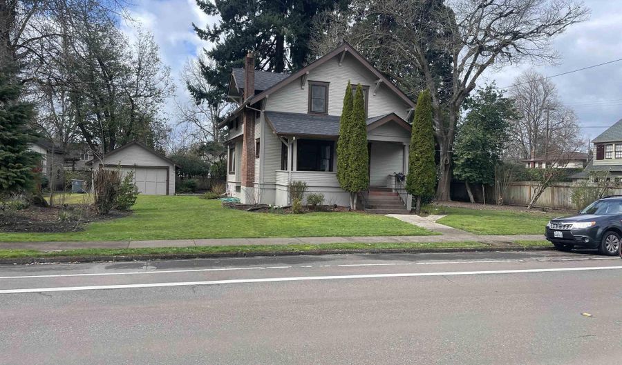 136 NW 30th St, Corvallis, OR 97330 - 4 Beds, 2 Bath
