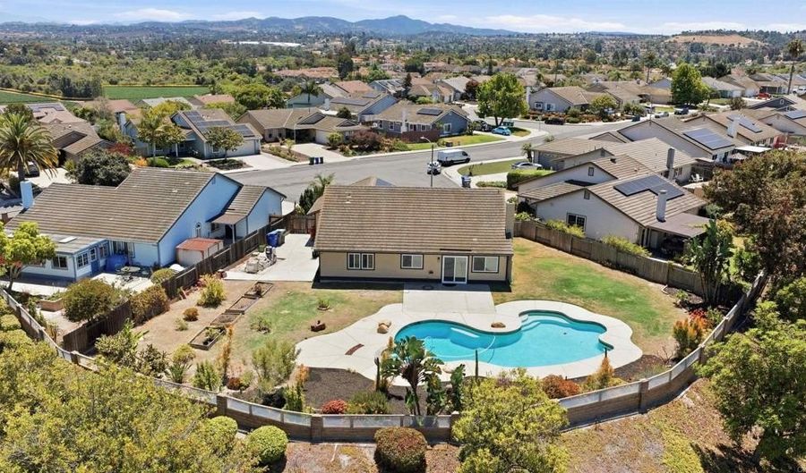 305 Via Metates, Oceanside, CA 92057 - 4 Beds, 2 Bath