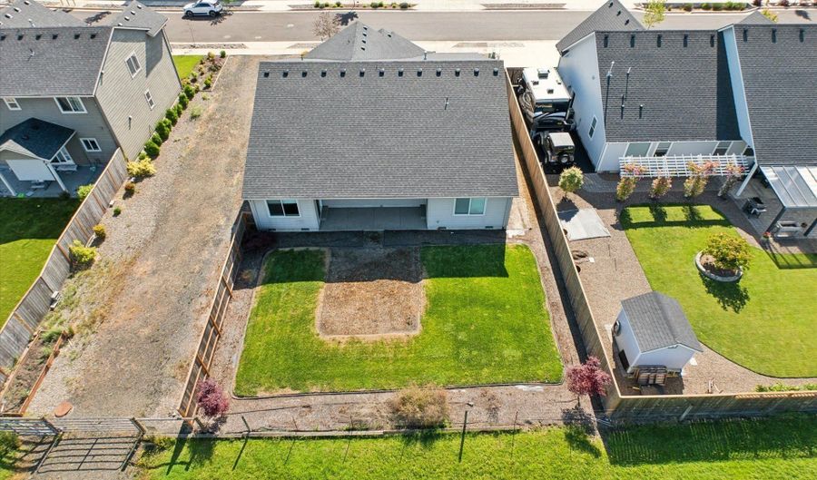 4722 ROYAL Dr, Albany, OR 97321 - 3 Beds, 2 Bath