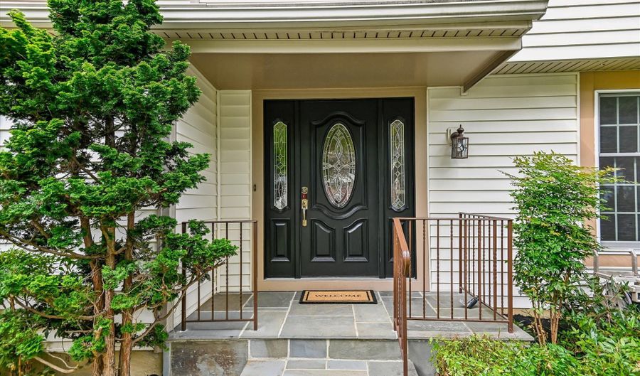 478 BAY GREEN Dr, Arnold, MD 21012 - 4 Beds, 3 Bath