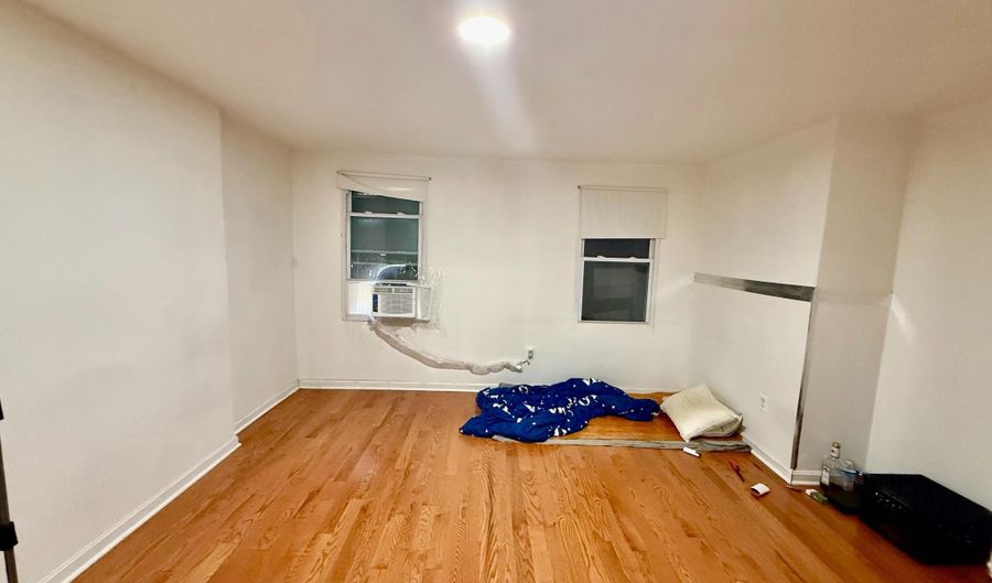 2202 E MONUMENT St, Baltimore, MD 21205 - 0 Beds, 0 Bath