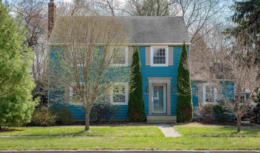 823 W Superior St, Alma, MI 48801 - 3 Beds, 2 Bath