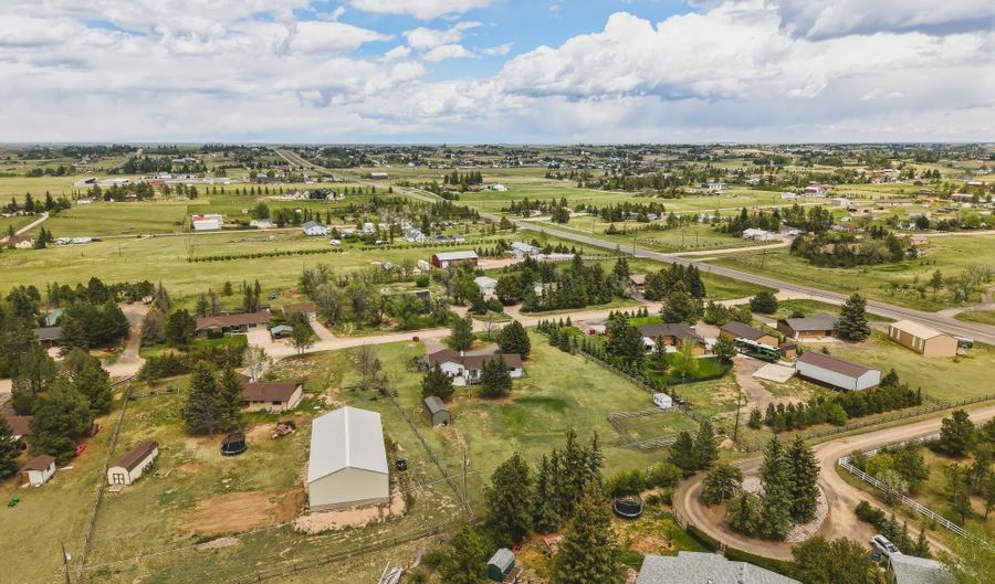 209 PONDEROSA Trl, Cheyenne, WY 82009 - 4 Beds, 3 Bath