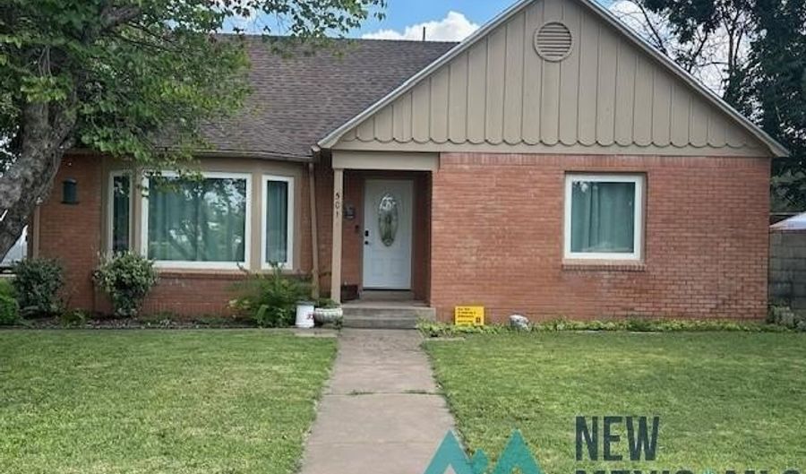 501 W Bullock Ave, Artesia, NM 88210 - 3 Beds, 3 Bath