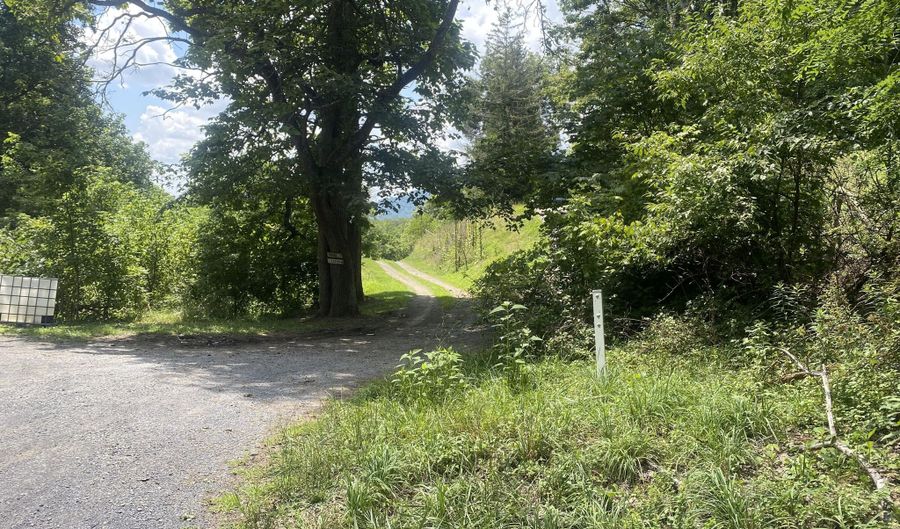 13345 Wolf Creek Rd, Alderson, WV 24910 - 2 Beds, 1 Bath