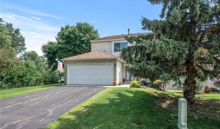 15752 Flackwood Ave, Apple Valley, MN 55124 - 2 Beds, 2 Bath