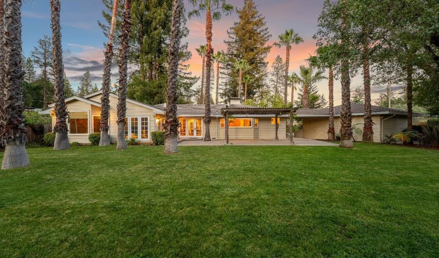 541 Sunset Dr, Angwin, CA 94508 - 3 Beds, 3 Bath