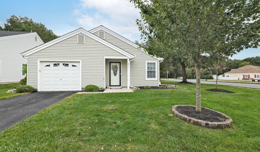 211 Pine Oak Blvd, Barnegat, NJ 08005 - 2 Beds, 1 Bath
