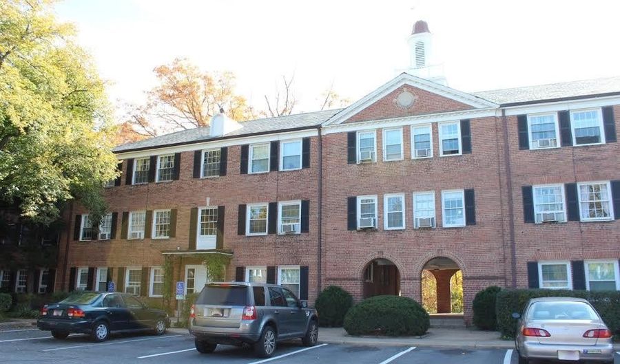 5106 COLUMBIA Pike 2, Arlington, VA 22204 - 1 Beds, 1 Bath