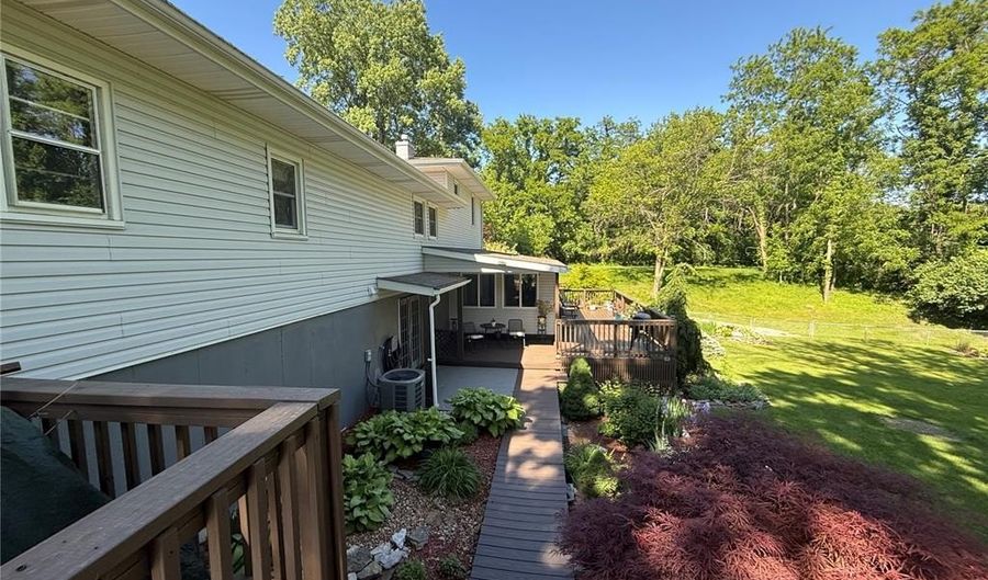5419 Wenzel Rd, Alton, IL 62002 - 4 Beds, 2 Bath