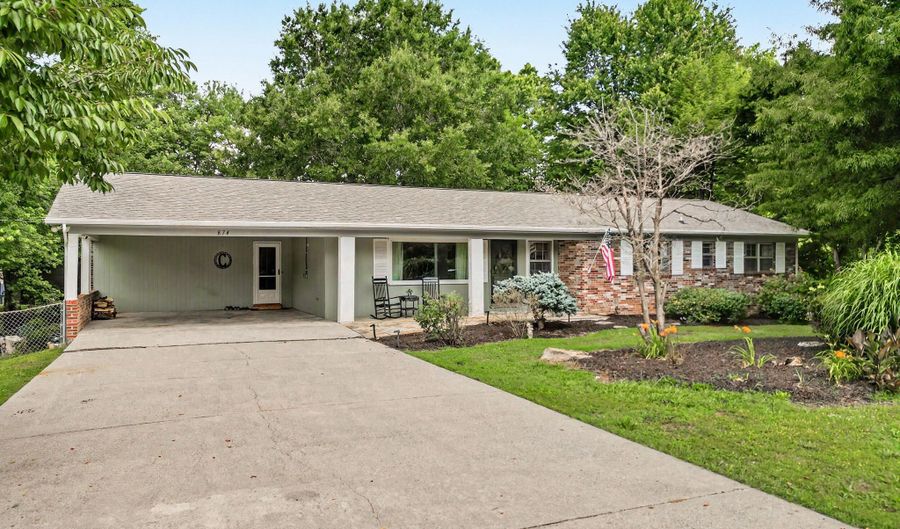 874 W Cunningham St, Alcoa, TN 37701 - 4 Beds, 2 Bath
