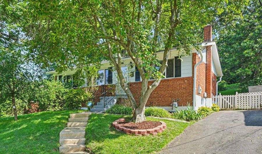 4065 TANEY Ave, Alexandria, VA 22304 - 4 Beds, 3 Bath