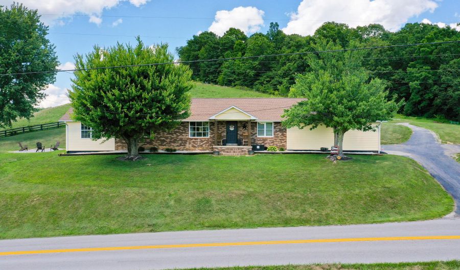 641 State Hwy 3444, Annville, KY 40402 - 3 Beds, 2 Bath
