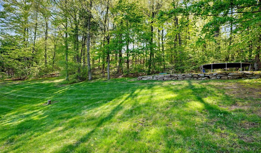11 Haley Ridge Rd, Beacon Falls, CT 06403 - 3 Beds, 3 Bath