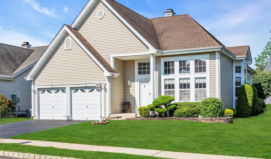 35 Lakeland Dr, Barnegat, NJ 08005 - 2 Beds, 2 Bath