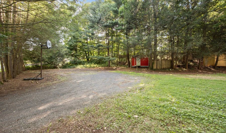 479 Blacks Rd, Cheshire, CT 06410 - 3 Beds, 2 Bath