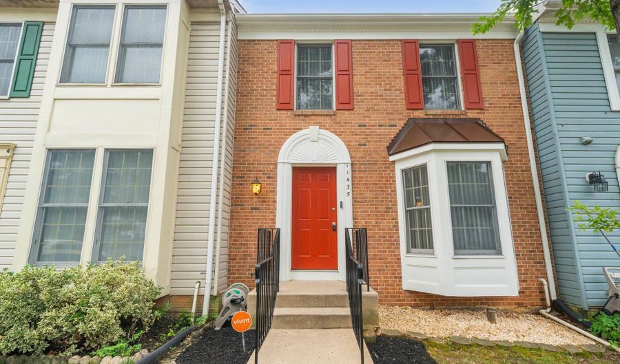 11435 FALCON RIDGE Ct, Beltsville, MD 20705 - 2 Beds, 4 Bath