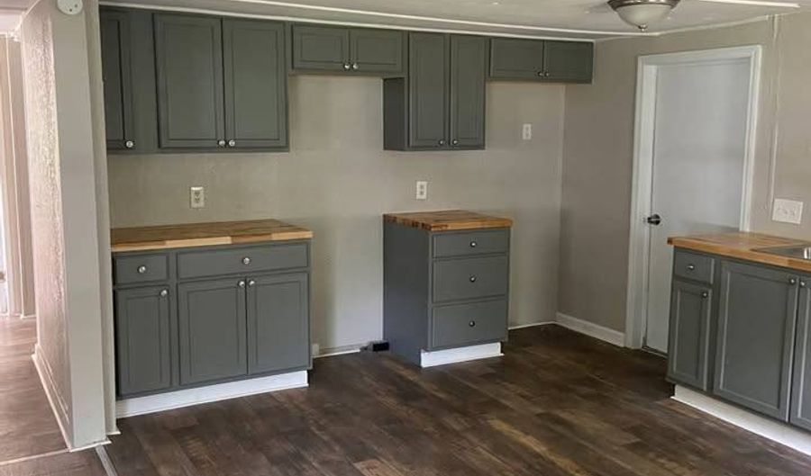9250 Jacksonville Rd, Anthony, FL 32617 - 3 Beds, 1 Bath