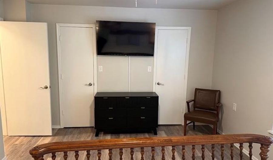 1444 Oakdale Dr, Bartlesville, OK 74006 - 5 Beds, 5 Bath