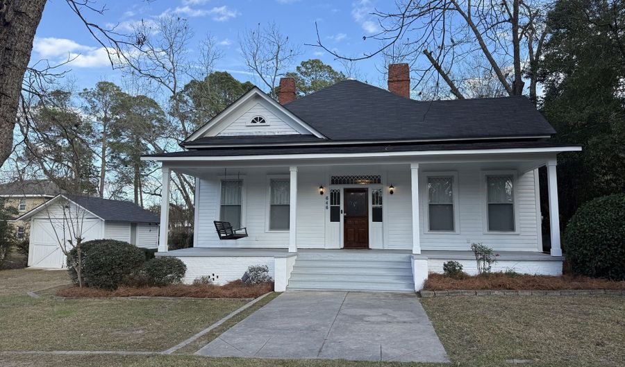 646 McLendon St, Ashburn, GA 31714 - 3 Beds, 2 Bath
