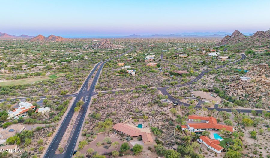 36220 N TOM DARLINGTON Dr, Carefree, AZ 85377 - 5 Beds, 4 Bath