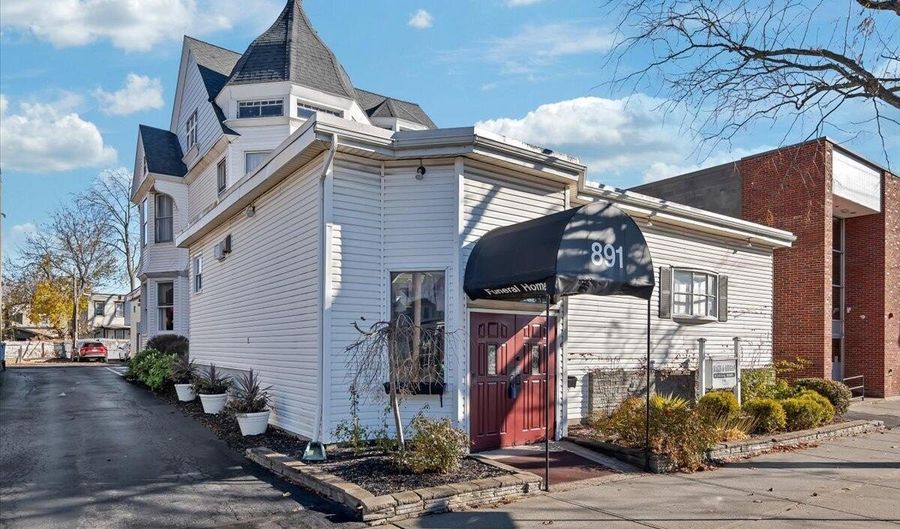 891 Madison Ave, Albany, NY 12208 - 2 Beds, 3 Bath