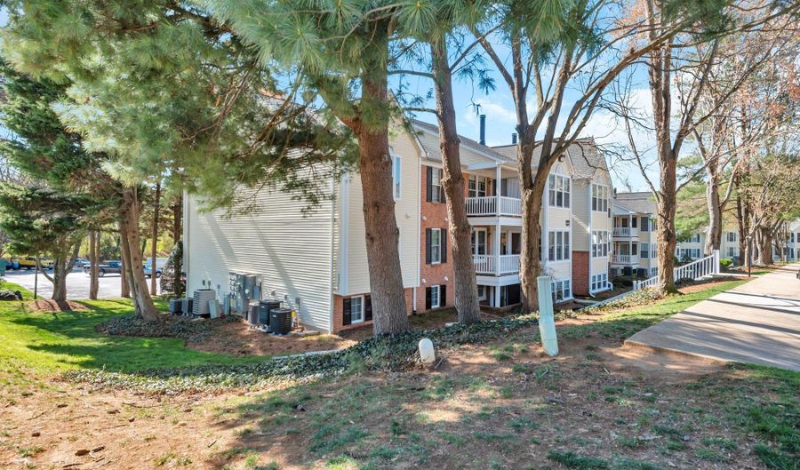 826 SOUTHERN HILLS Dr J-10F, Arnold, MD 21012 - 2 Beds, 2 Bath