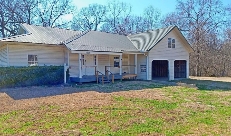 9219 Anding Oil City Rd, Bentonia, MS 39040 - 3 Beds, 2 Bath