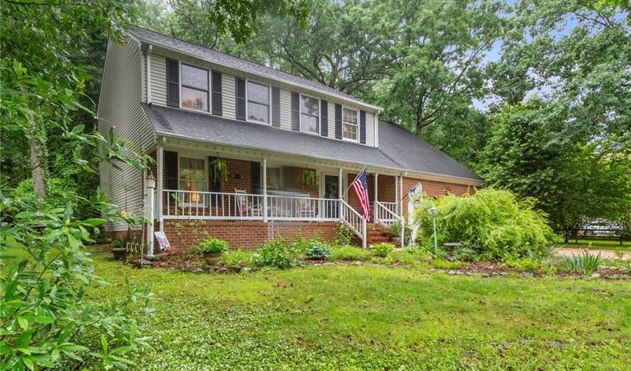 109 Harlan Dr, Yorktown, VA 23692 - 4 Beds, 3 Bath