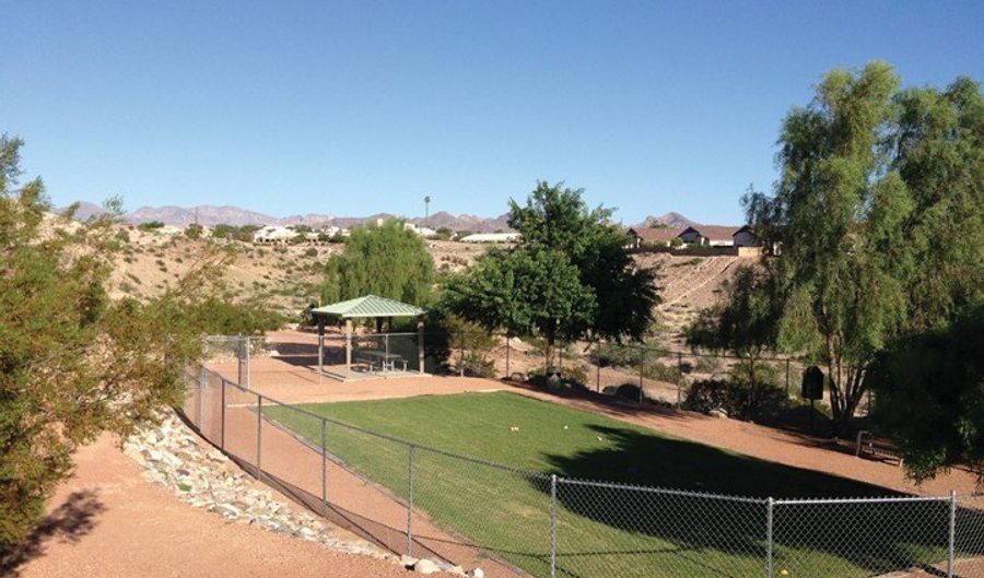 2364 Northstar Rd, Bullhead City, AZ 86442 - 2 Beds, 2 Bath
