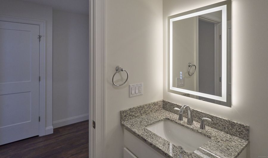 20 Jordan Ln, Colchester, CT 06415 - 3 Beds, 3 Bath