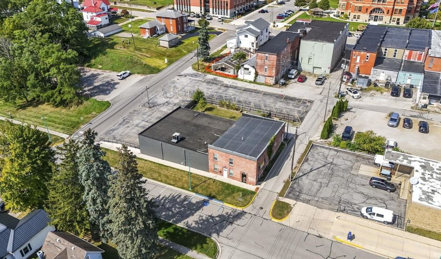 111 W Hazel St, Albion, IN 46701 - 0 Beds, 5 Bath