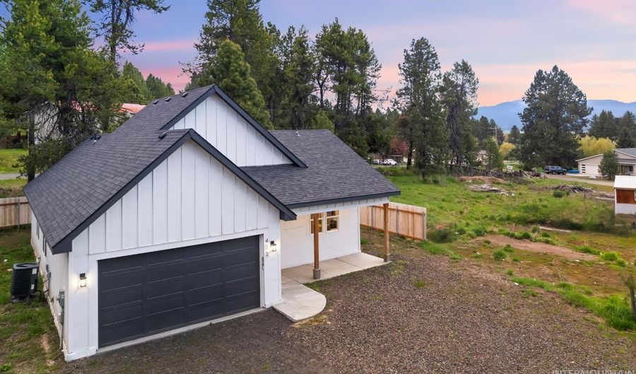 412 Antonette Cir, Cascade, ID 83611 - 3 Beds, 2 Bath