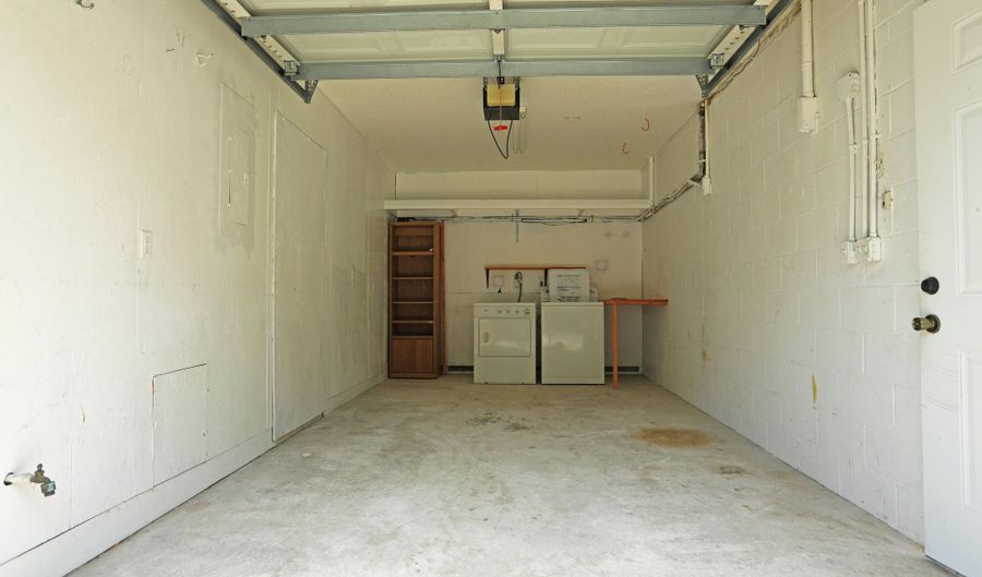 1879 BEACH Ave, Atlantic Beach, FL 32233 - 5 Beds, null Bath