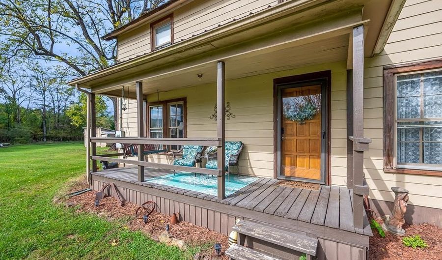483 Store Hill Rd, Austinville, VA 24312 - 2 Beds, 1 Bath