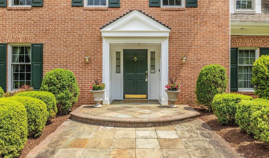 11009 PINEY MEETINGHOUSE Rd, Potomac, MD 20854 - 6 Beds, 6 Bath