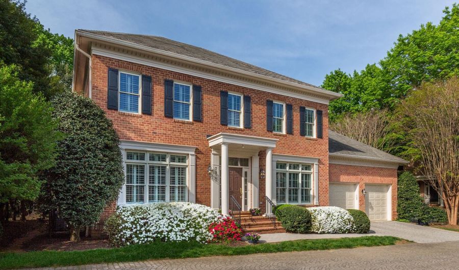 7927 SANDALFOOT Dr, Potomac, MD 20854 - 5 Beds, 5 Bath
