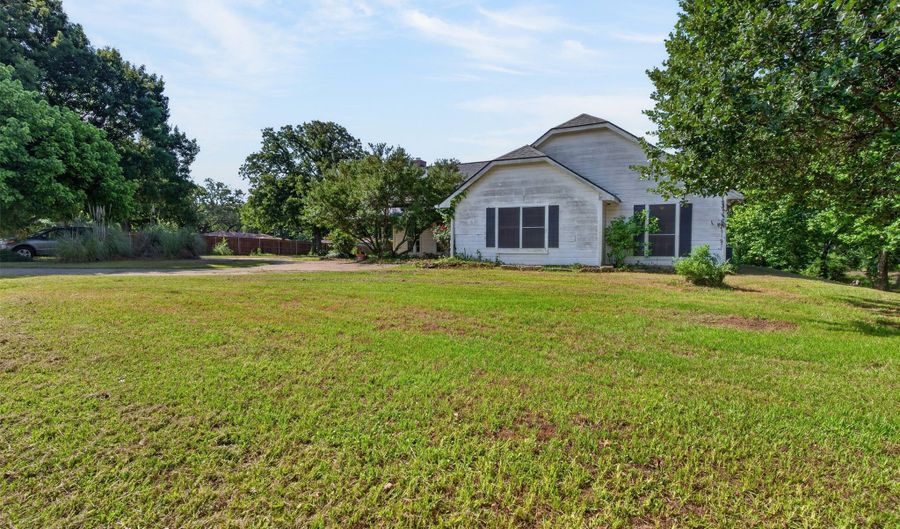 7020 Fm 3136, Alvarado, TX 76009 - 4 Beds, 3 Bath