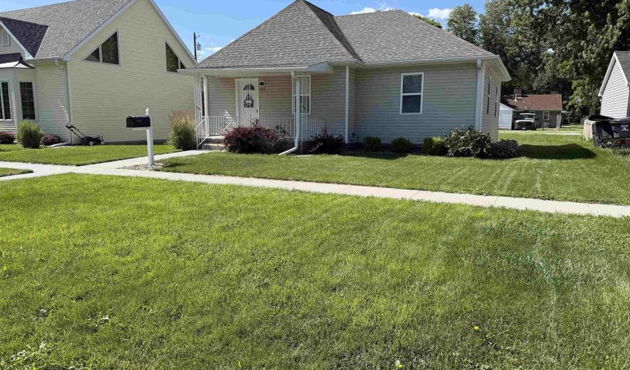315 N Street St, Aurora, NE 68818 - 2 Beds, 1 Bath