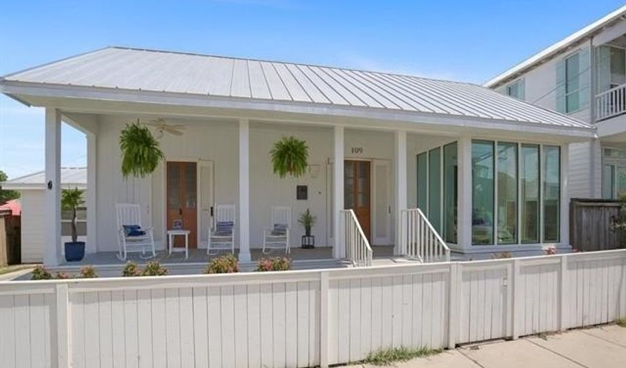 109 COURT St, Bay St. Louis, MS 39520 - 3 Beds, 4 Bath