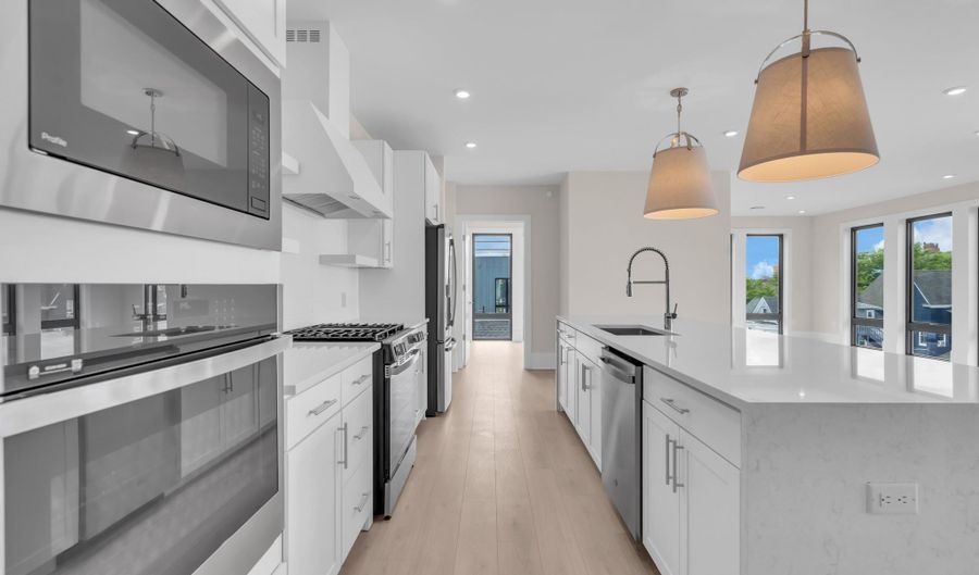 218 3rd Ave 305, Asbury Park, NJ 07712 - 3 Beds, 2 Bath