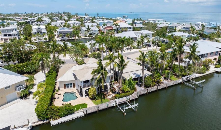 513 BAYVIEW Pl, Anna Maria, FL 34216 - 4 Beds, 6 Bath