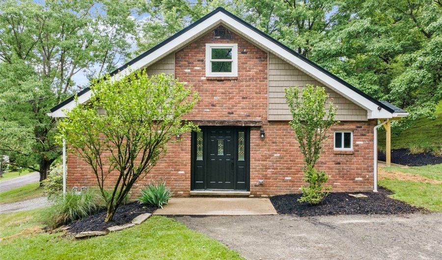 79 Lynn Ln, Allegheny Twp., PA 15656 - 4 Beds, 4 Bath
